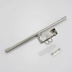 Lindby LED-kuvavalaisin Mailine, 69 cm, nikkeli, kytkin