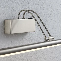 Lindby LED-kuvavalaisin Mailine, 69 cm, nikkeli, kytkin