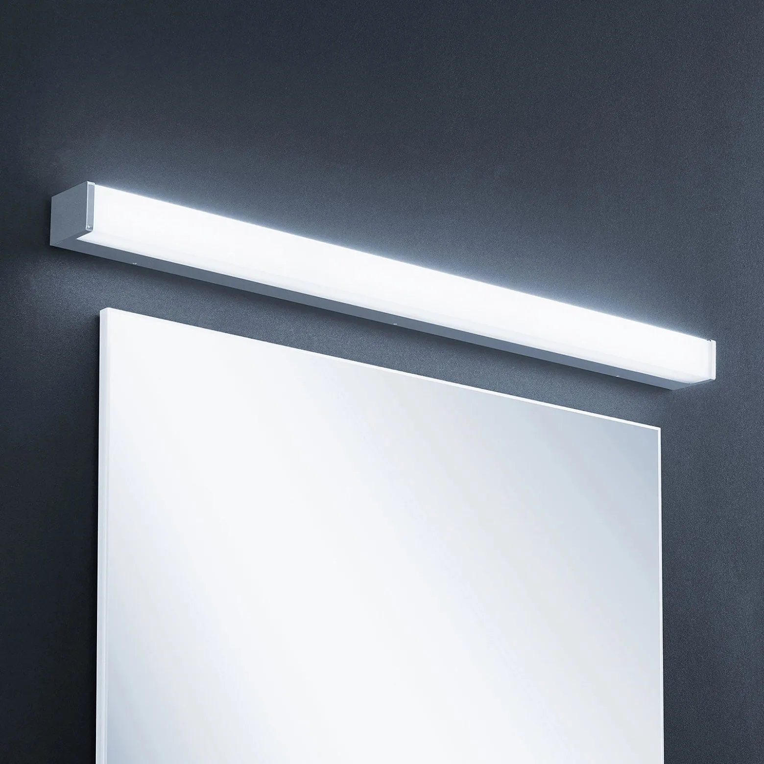 Lindby LED-kylpyhuonevalaisin Klea, 90 cm, kromi, metalli, IP 44