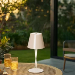 Lindby LED ladattava pöytävalaisin Janea, CROSS, beige, metallia