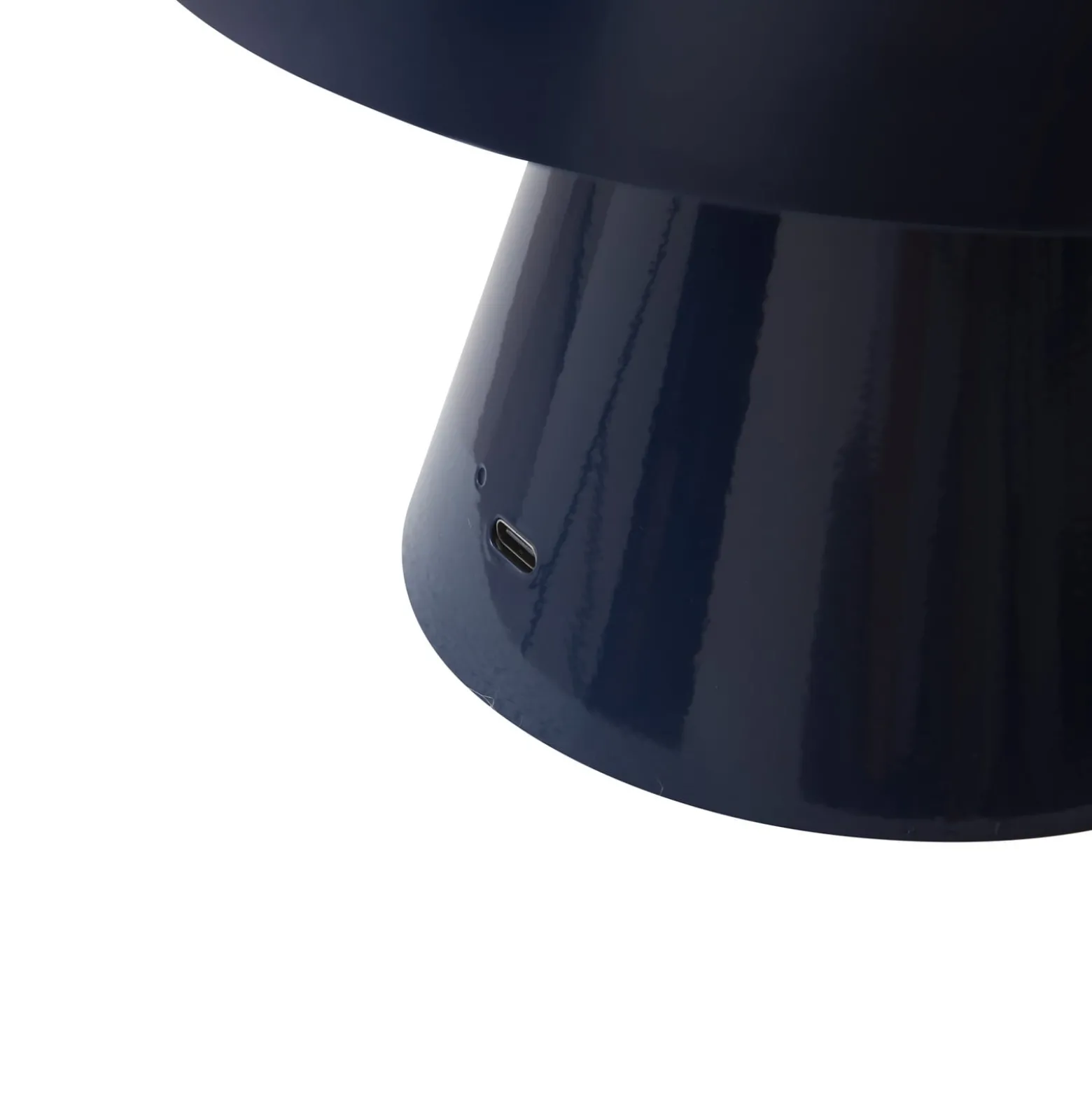 Lindby LED-ladattava pöytävalaisin Nevijo, sininen, Ø18cm, USB, himmennin