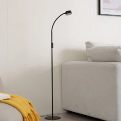 Lindby LED-lattiavalaisin Maori, 140 cm, musta, CCT, himmennettävä