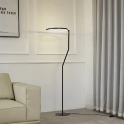 Lindby LED-lattiavalaisin Rayon, musta, metalli, korkeus 150,3 cm