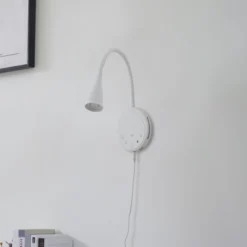 Lindby LED-lukuvalaisin Zayna, valkoinen, CCT, USB, himmennettävä, ajastin