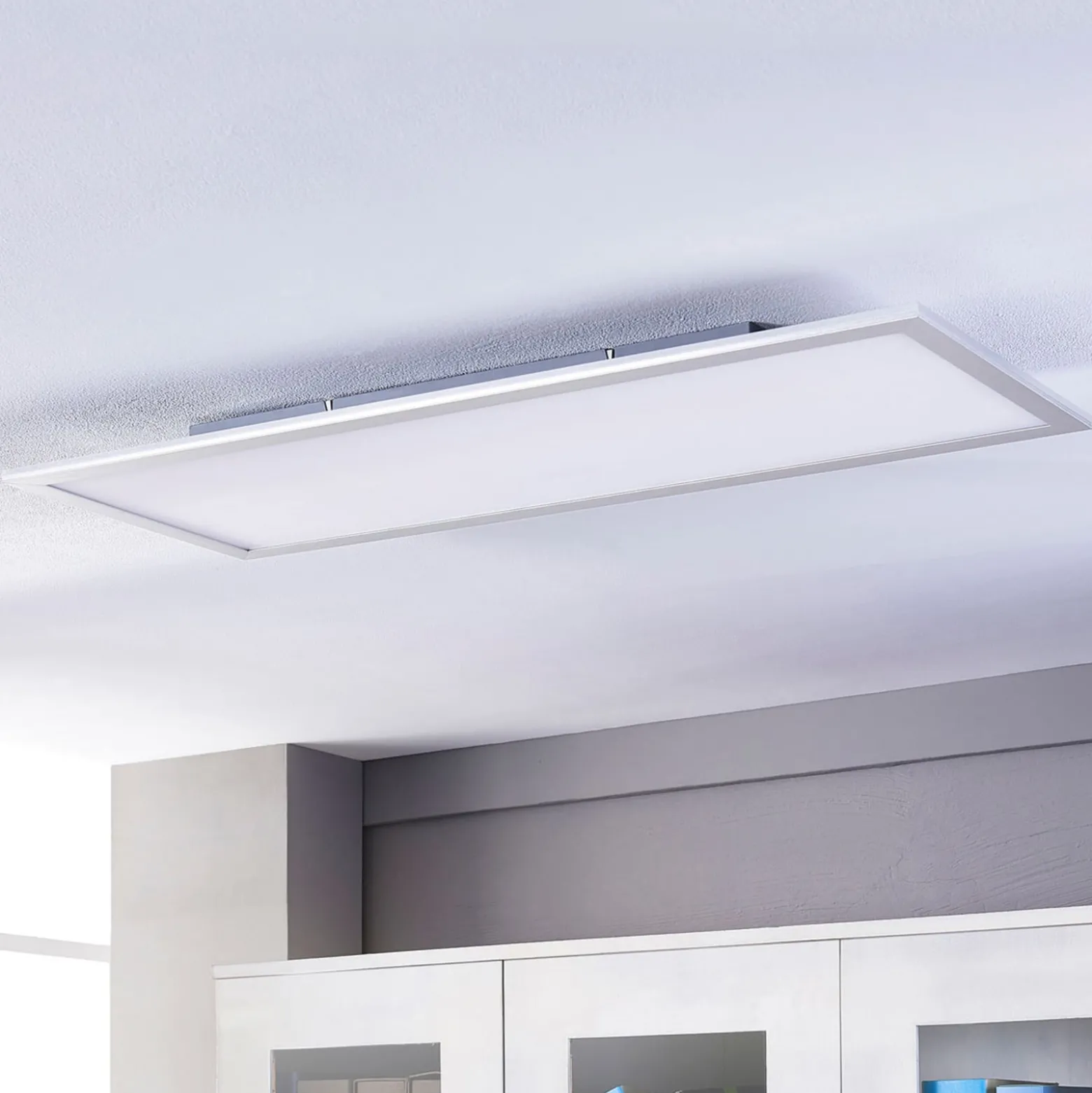 Lindby LED-paneeli Livel, 4000K, 120cm x 30cm, hopea, metallia