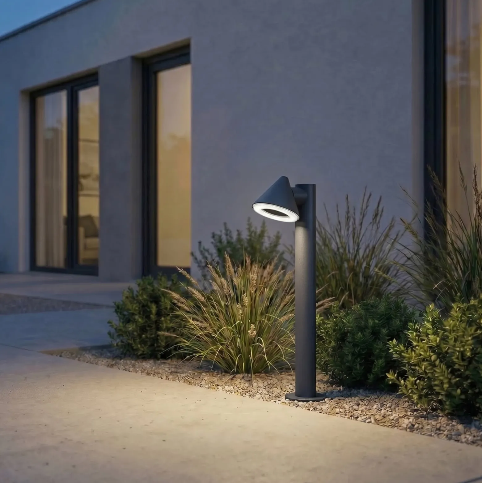 Lindby LED-pylväsvalaisin Soran, musta, 60 cm, metalli, IP44
