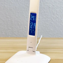 Lindby LED-pöytävalaisin Ludmilla, korkeus 34 cm, valkoinen, display