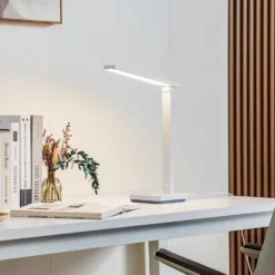 Lindby LED-pöytävalaisin Rylas, valkoinen, USB, CCT