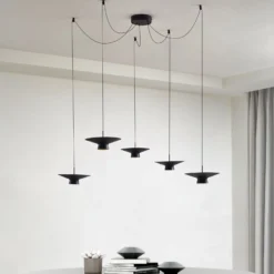 Lindby LED-riippuvalaisin Norvind, 10-lamppuinen, musta, himmennettävä.