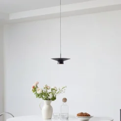 Lindby LED-riippuvalaisin Norvind, 2-lamppuinen, musta, metalli