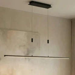 Lindby LED-ripustusvalaisin Arneja, musta, CCT, korkeussäädettävä
