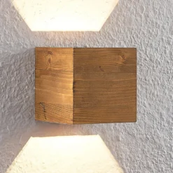 Lindby LED-seinävalaisin Benicio, 11 cm, kulmikas, puu