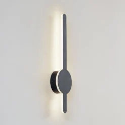 Lindby LED-seinävalaisin Borian, musta, alumiini, 40 cm