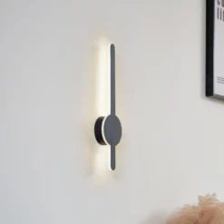 Lindby LED-seinävalaisin Borian, musta, alumiini, 40 cm