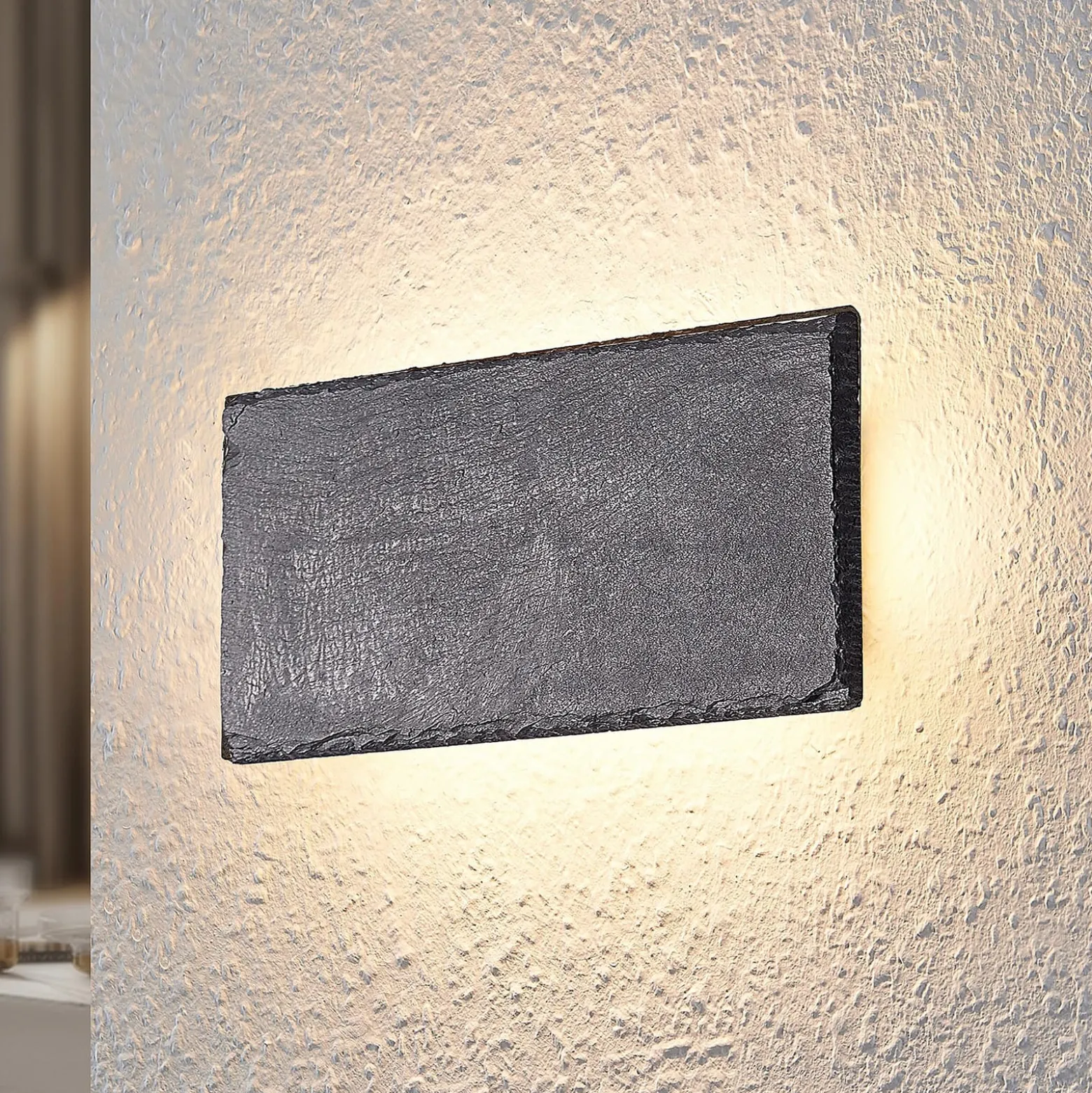 Lindby LED-seinävalaisin Peetu, 22 cm pitkä, liuskekivi, himmennettävä