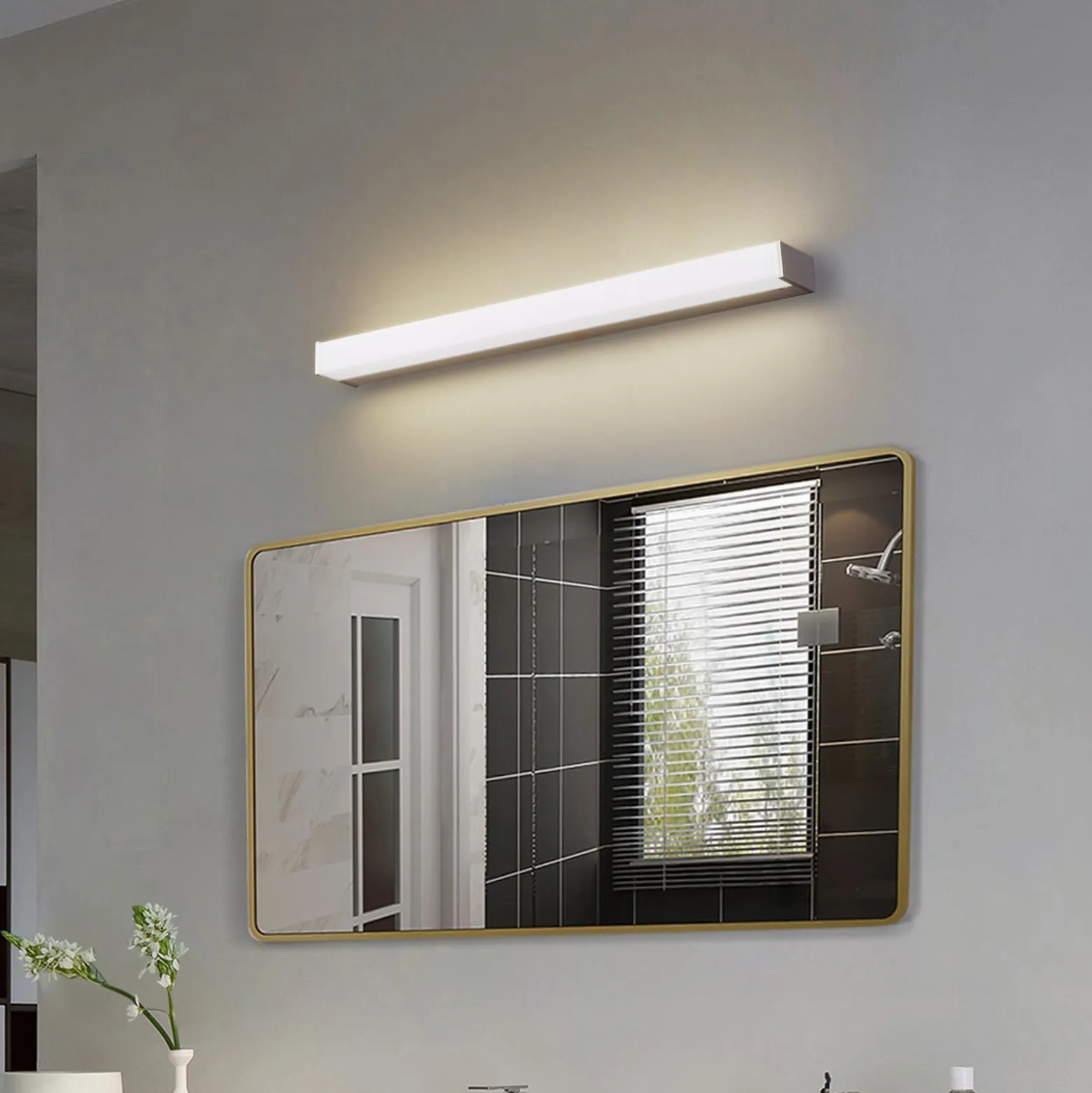 Lindby LED-seinävalaisin Philippa, kulmikas, 59 cm, alumiinivärinen, IP44