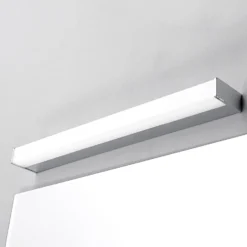 Lindby LED-seinävalaisin Philippa, kulmikas, 59 cm, kromi, IP44