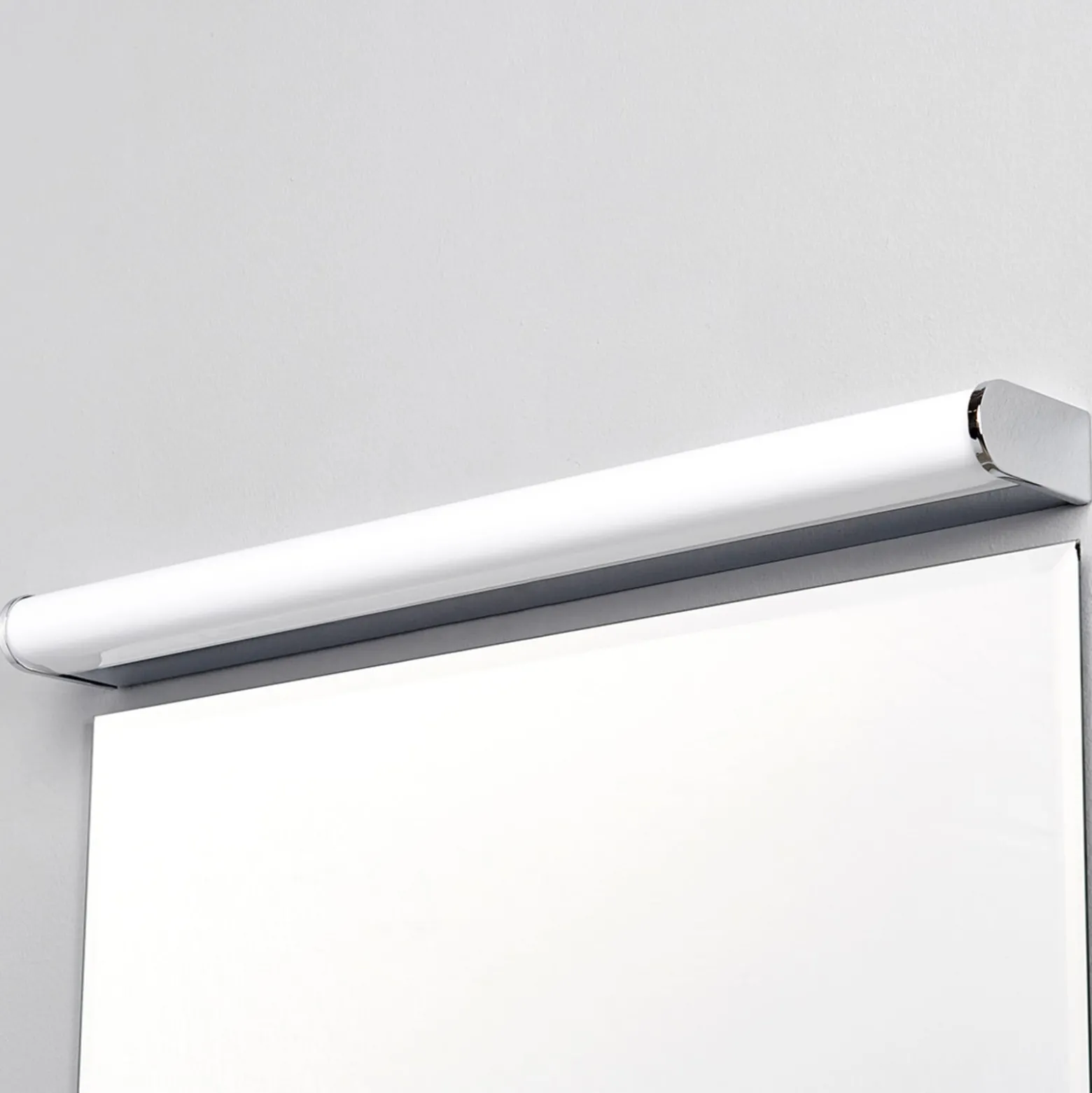 Lindby LED-seinävalaisin Philippa, pyöreä, 58cm, kromi, IP44