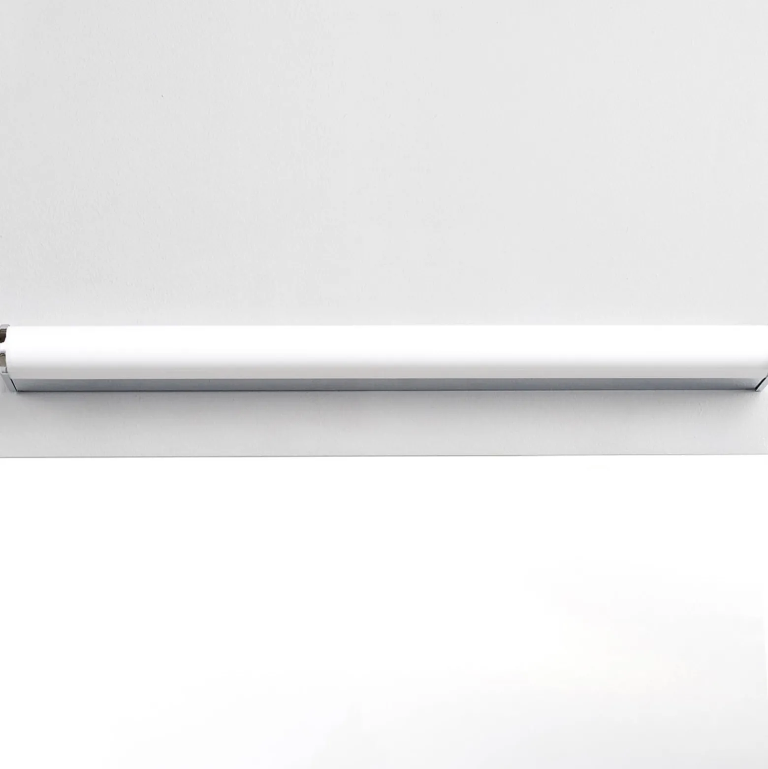 Lindby LED-seinävalaisin Philippa, pyöreä, 58cm, kromi, IP44