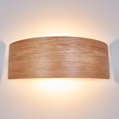 Lindby LED-seinävalaisin Rafailia, leveys 33cm, puu, 3,000K