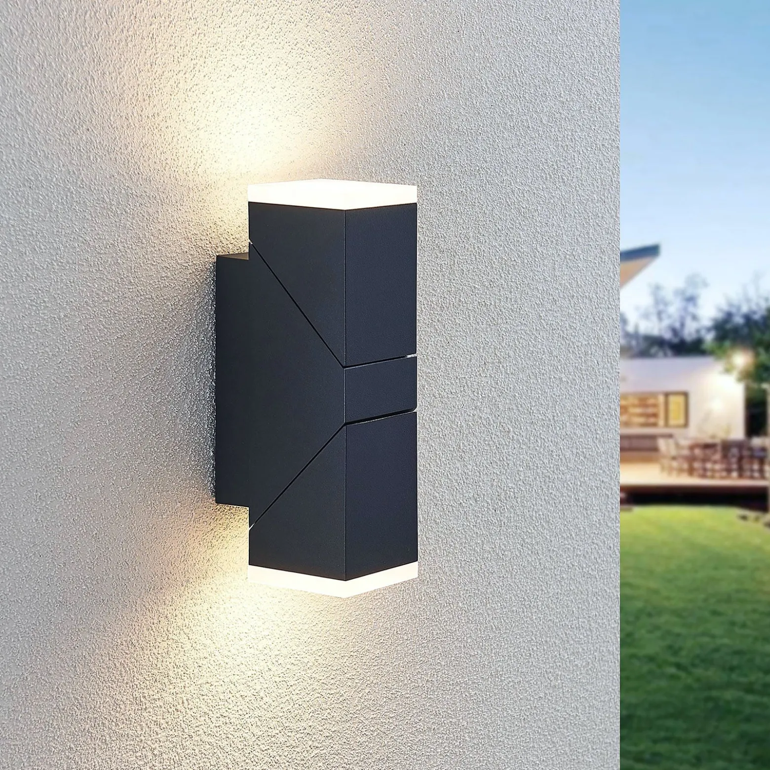 Lindby LED-seinävalaisin Sally, 22cm, antrasiitti, IP54