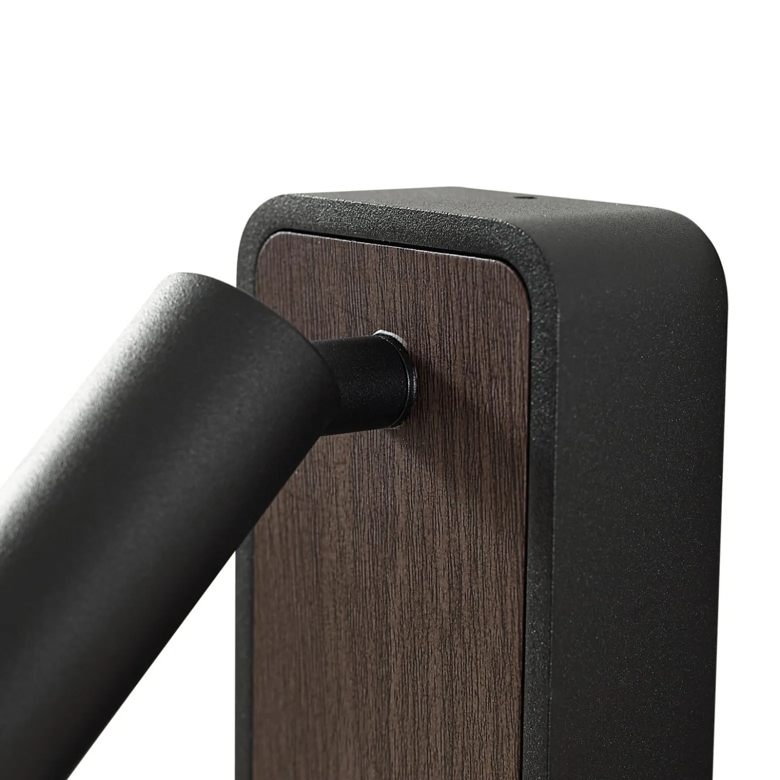 Lindby LED-seinävalaisin Tallis, musta, USB-C, liikkuva