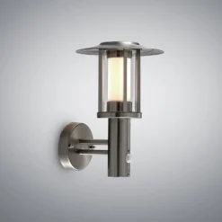 Lindby LED-ulkoseinälamppu Gregory, anturi, ruostumaton teräs, IP44