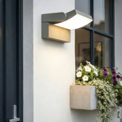 Lindby LED-ulkoseinälamppu Sherin, vaaleanharmaa, IP54, kääntyvä