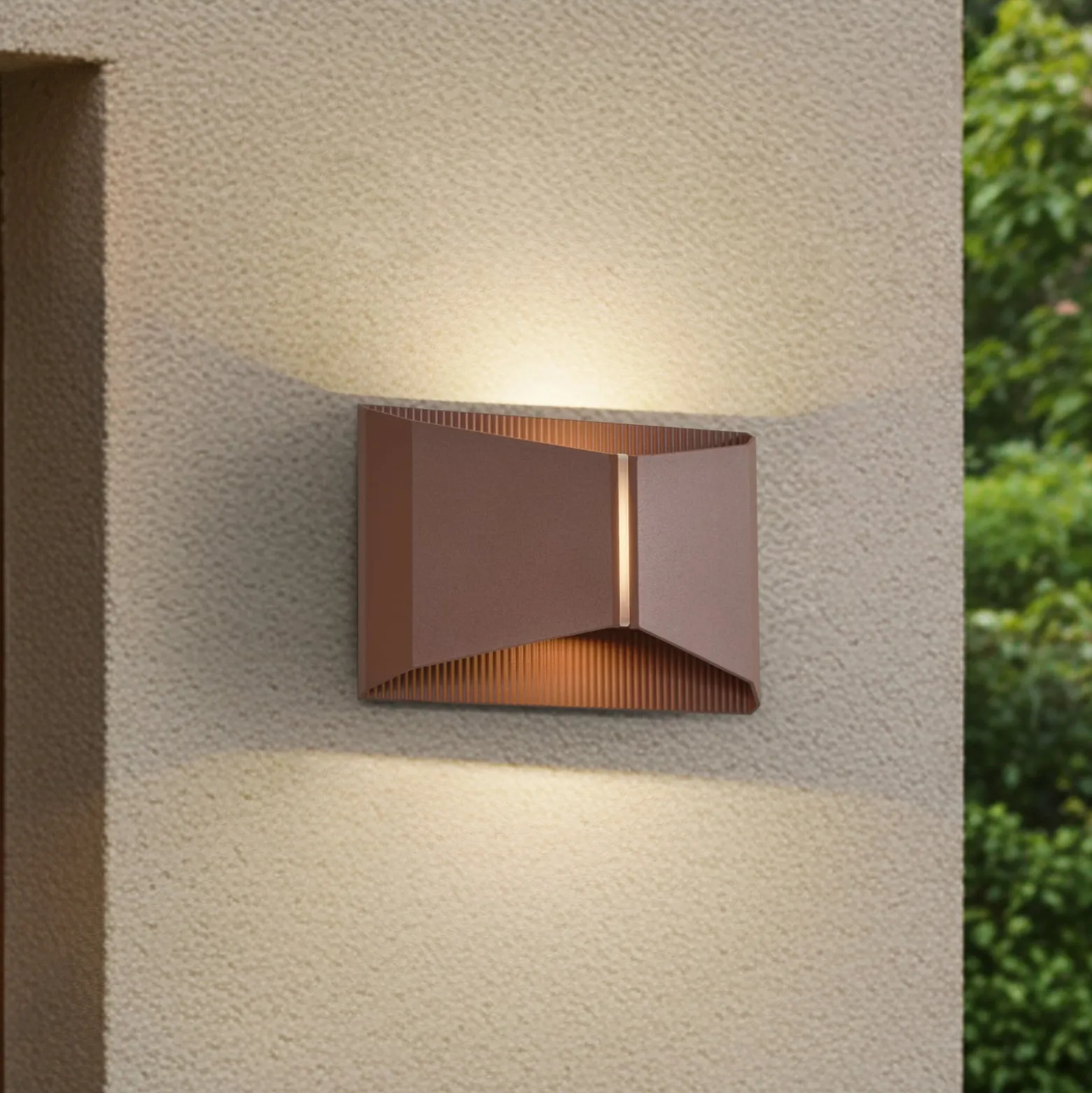 Lindby LED-ulkoseinävalaisin Anlira, ruskea, Up & down, IP65