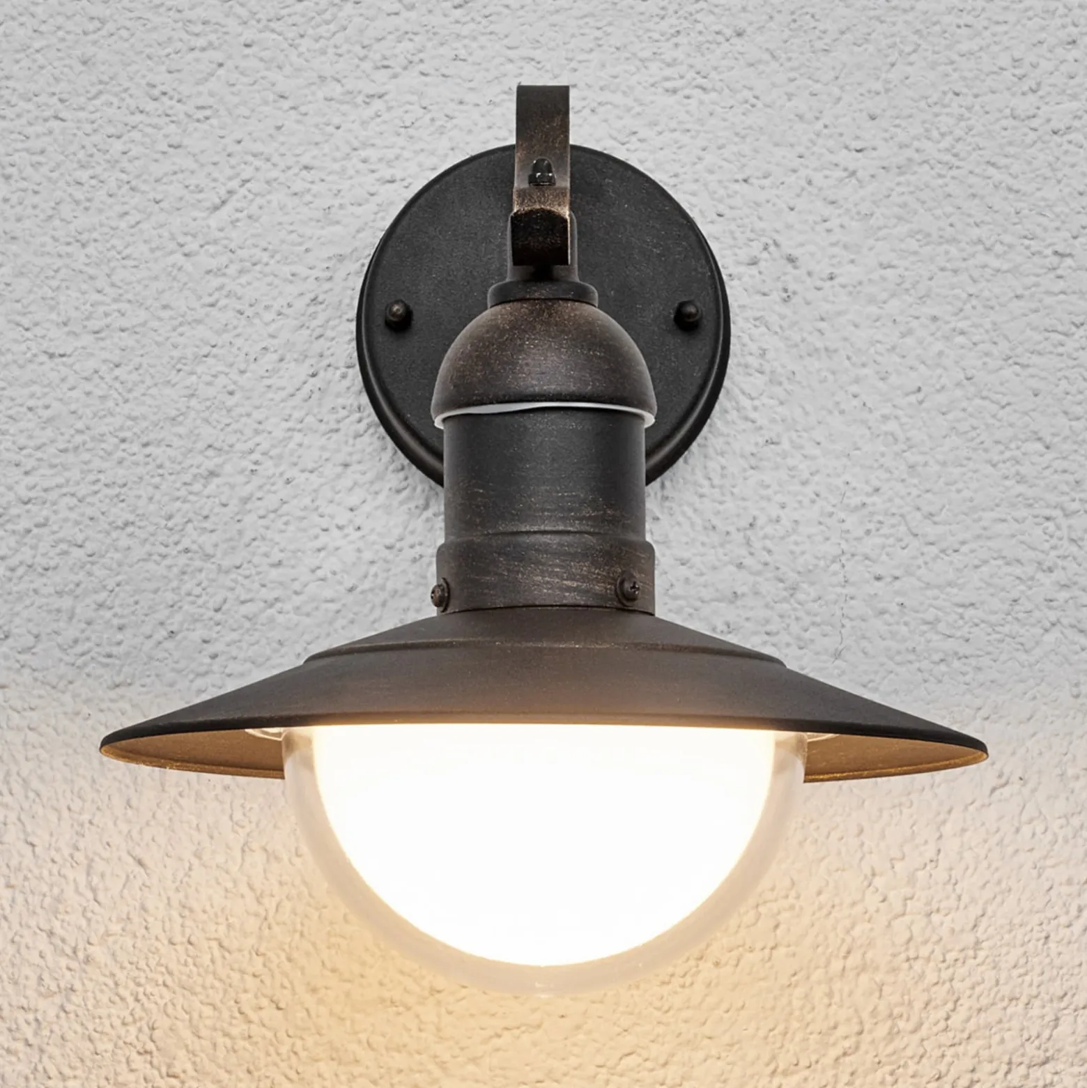 Lindby LED-ulkoseinävalaisin Clea, leveys 24 cm, metallia