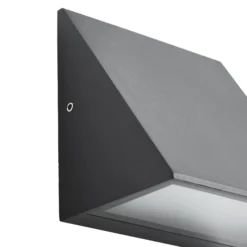 Lindby LED-ulkoseinävalaisin Triava, musta, alumiini, IP65