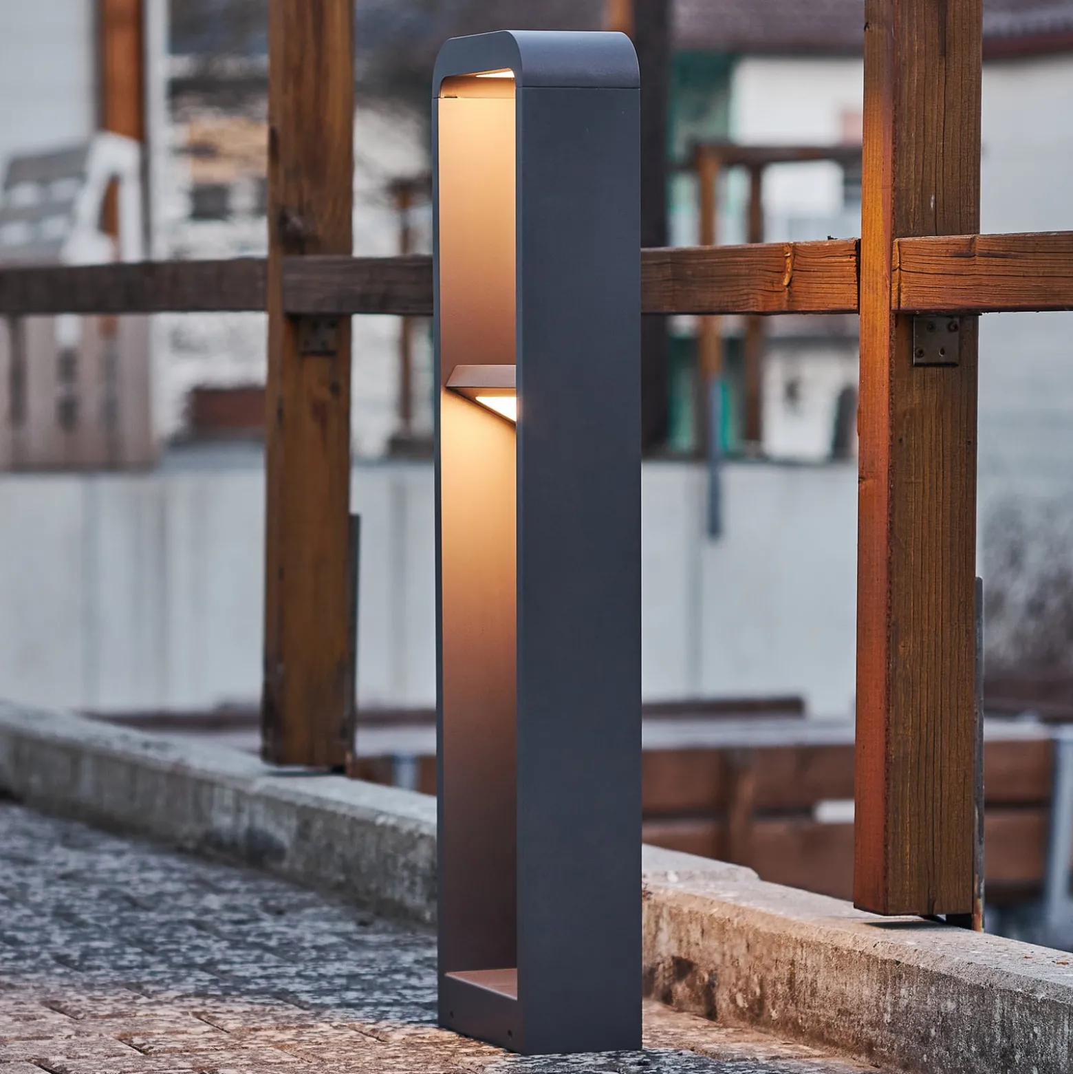 Lindby LED-valaisin Darko, 80 cm, harmaa, metallia, IP54