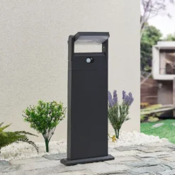 Lindby Novalie LED-aurinkopolkuvalaisin