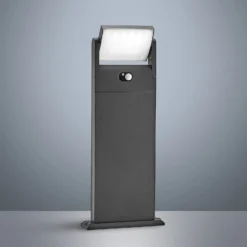 Lindby Novalie LED-aurinkopolkuvalaisin