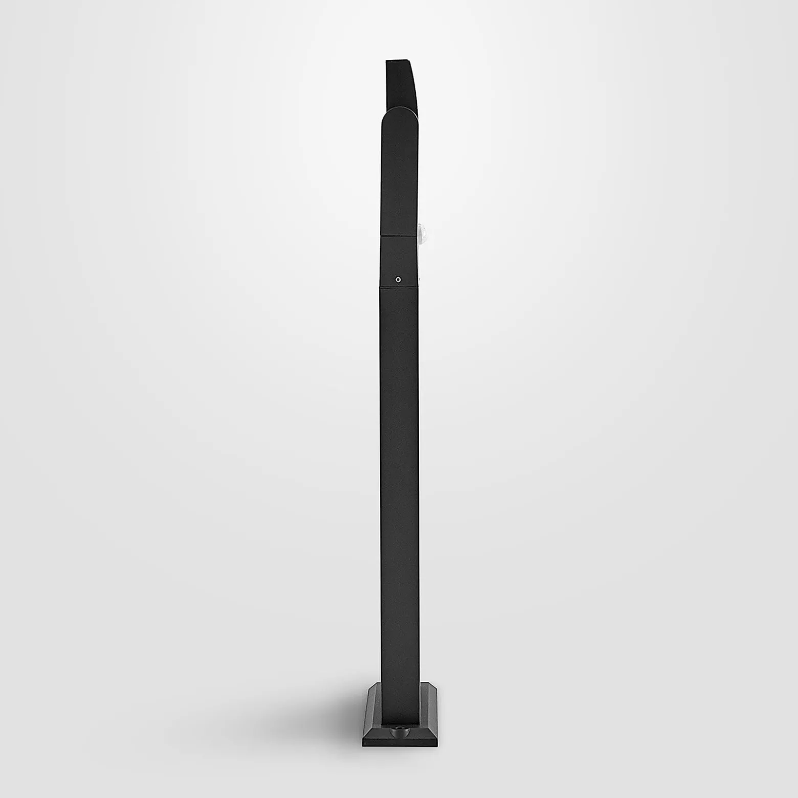 Lindby Novalie LED-aurinkopolkuvalaisin