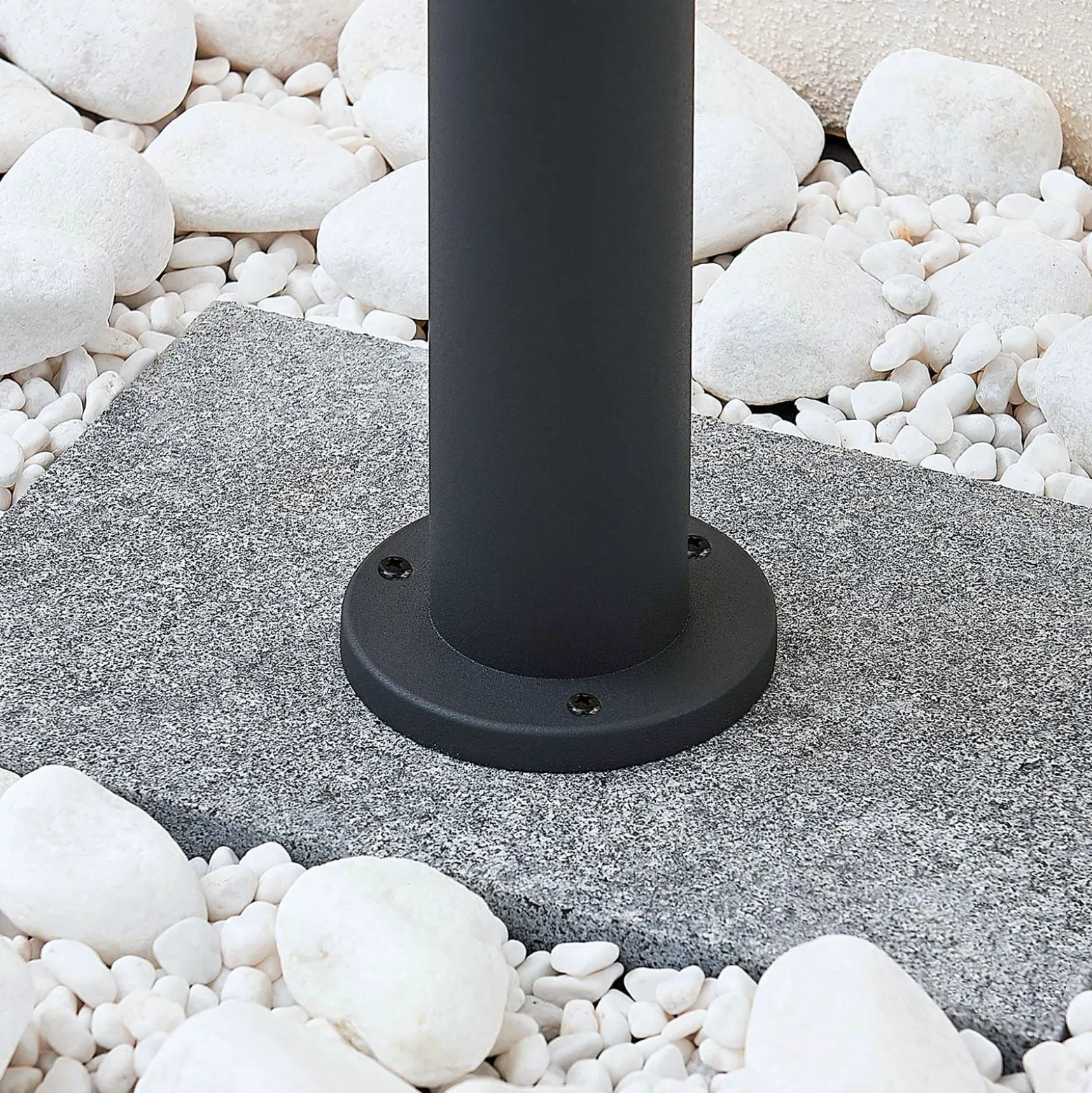 Lindby pylväsvalaisin Alvaro, antrasiitti, 60 cm, IP44, E27