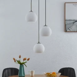 Lindby riippuvalaisin Jurian, Ø 32 cm, 3-valo, nikkeli/opal, lasi