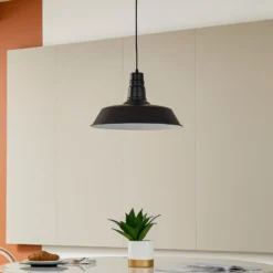 Lindby riippuvalaisin Laylan, musta/valkoinen, Ø 46 cm, metallia