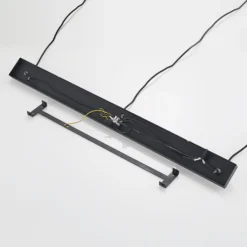Lindby Riippuvalaisin Tarjei, pituus 120cm, musta/kulta, metallia