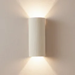 Lindby seinävalaisin Colja, pyöreä, korkeus 30,5 cm, kipsi, beige