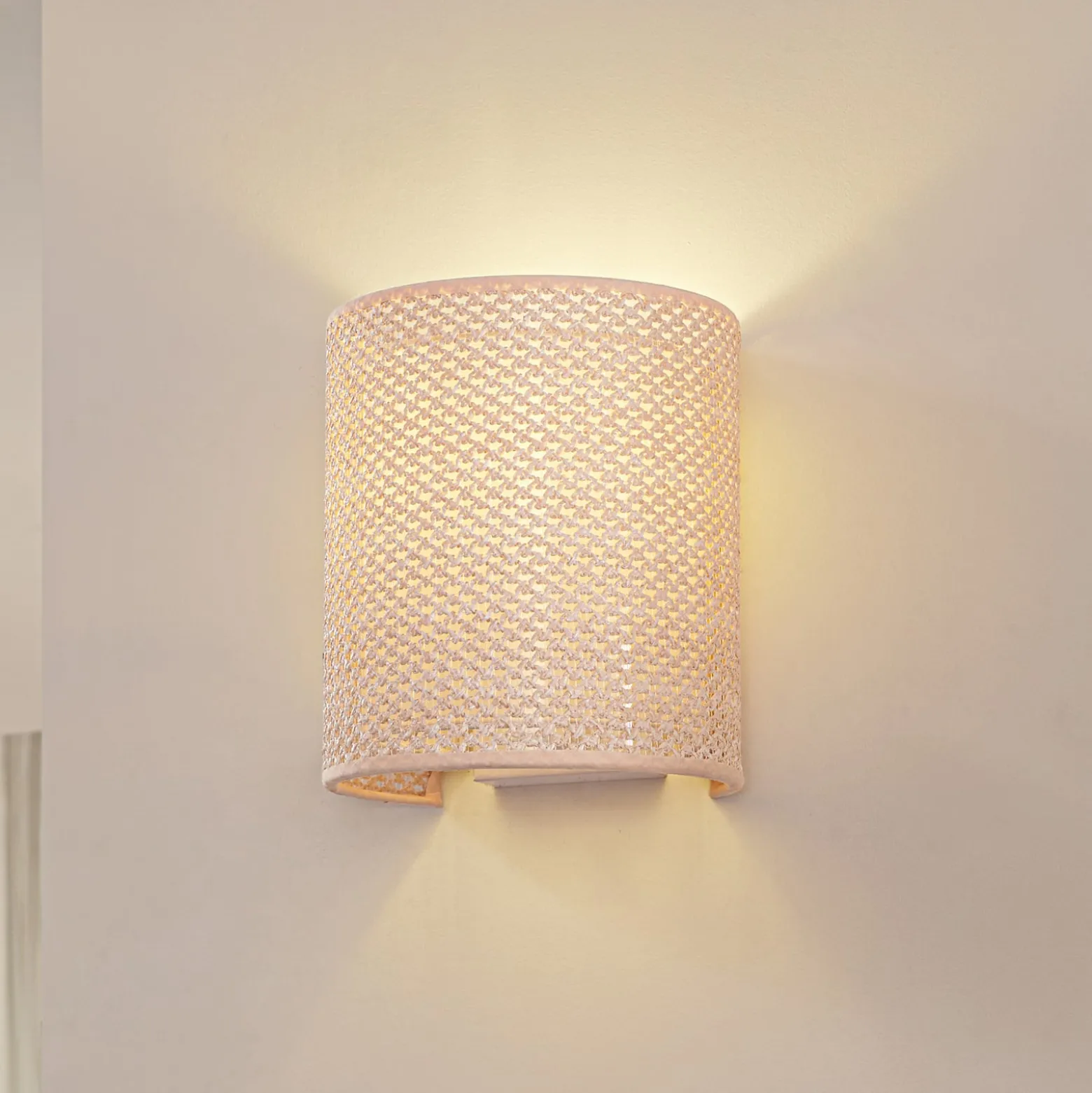 Lindby seinävalaisin Soula, 20 cm, beige, muovi, E27