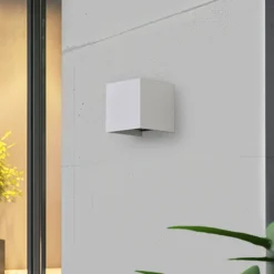 Lindby Smart LED-ulkoseinälamppu Dara, 10 cm, valkoinen, CCT Tuya