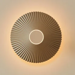 LOOM DESIGN LED-seinävalaisin Ballerina, kermanvärinen, Ø 35 cm