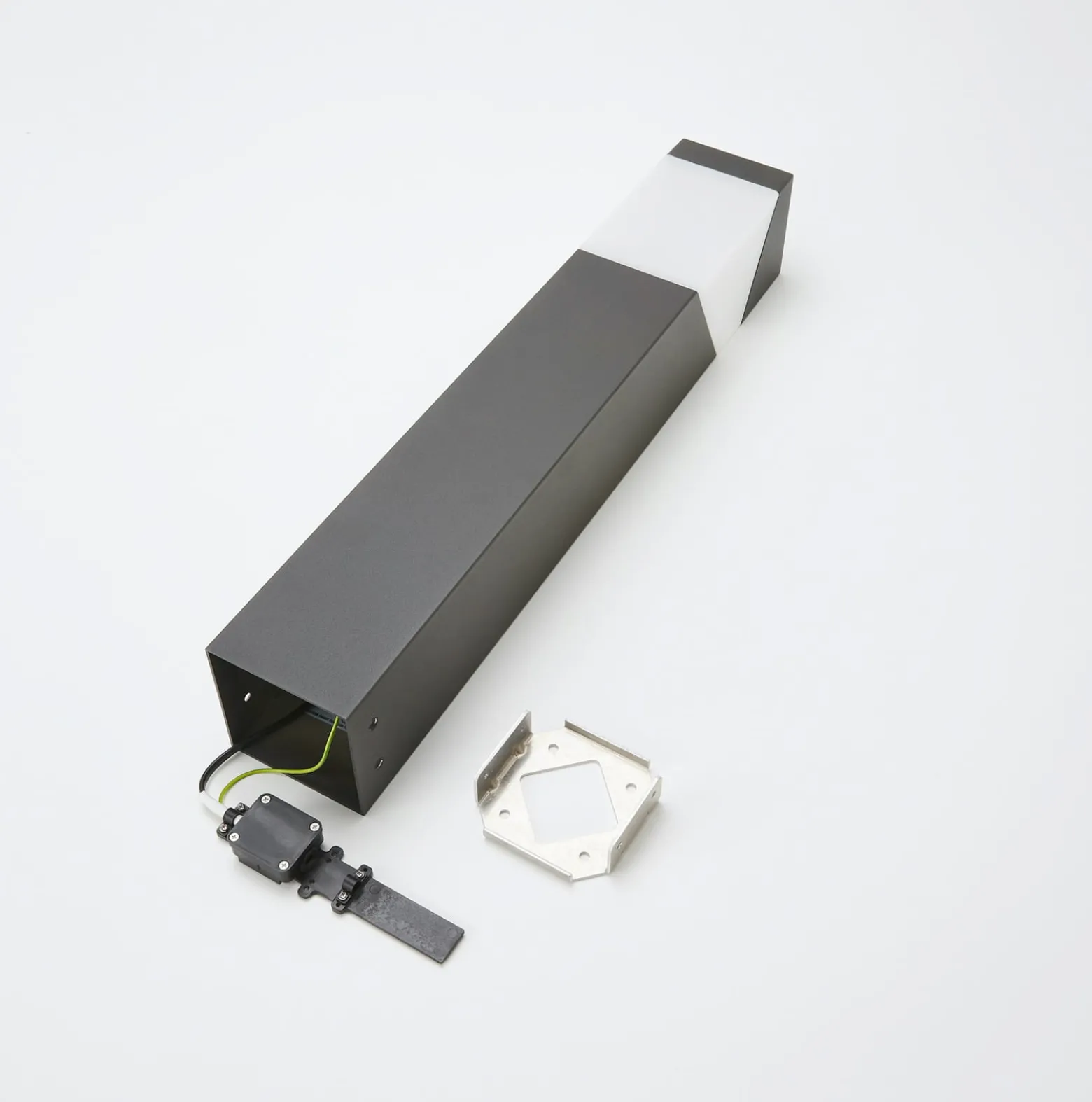 Lucande Kiran jalustavalaisin, 60 cm, harmaa, metalli, IP44, E27