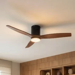 Lucande LED-kattotuuletin Brinia, halkaisija 132 cm, puu, CCT