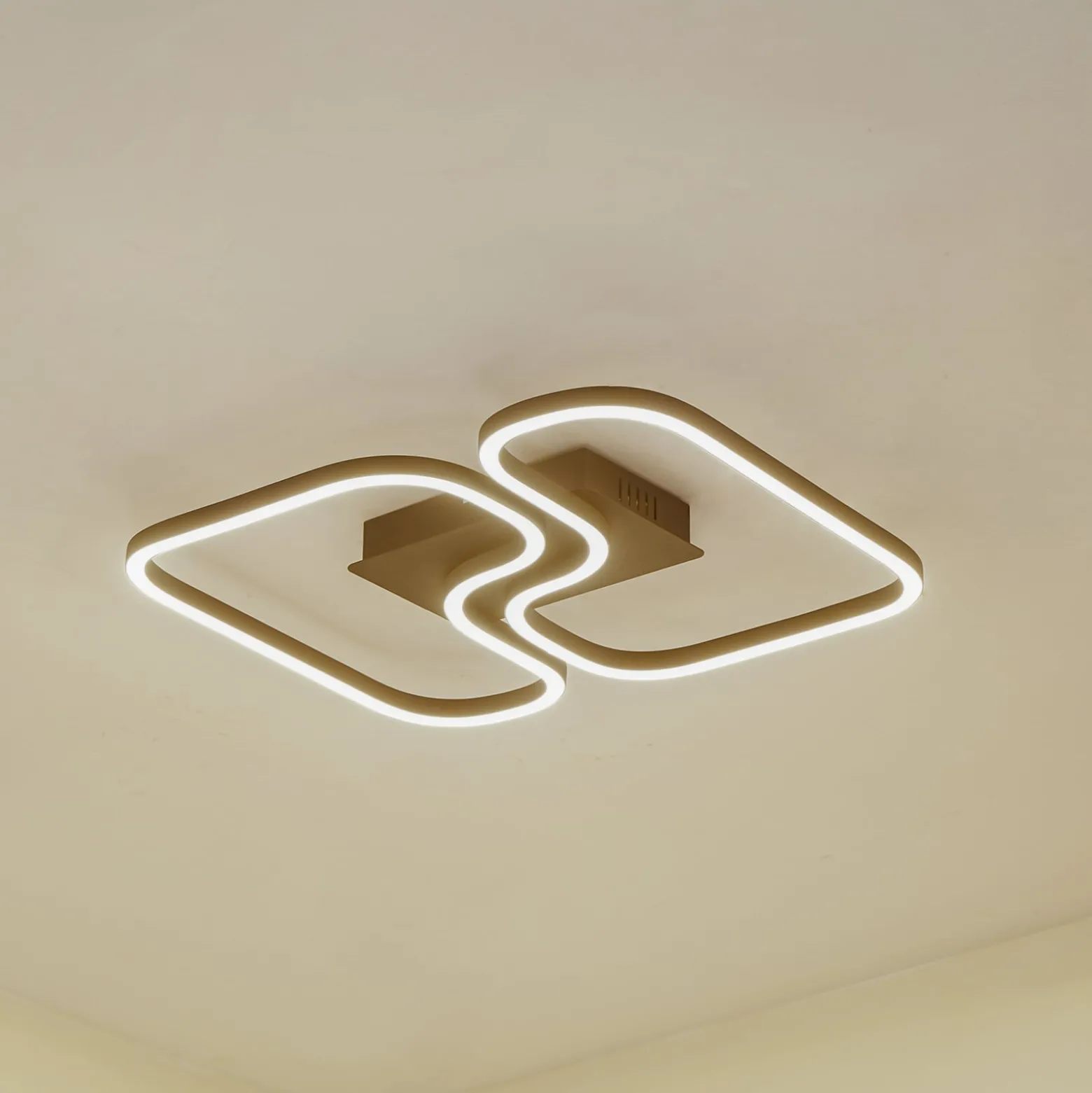 Lucande LED-kattovalaisin Amiya, 47,6 cm, musta, alumiinia