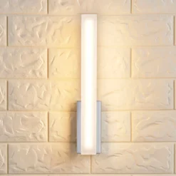 Lucande LED-kylpyhuoneen seinävalaisin Julie, 32 cm korkea, kromi, IP44