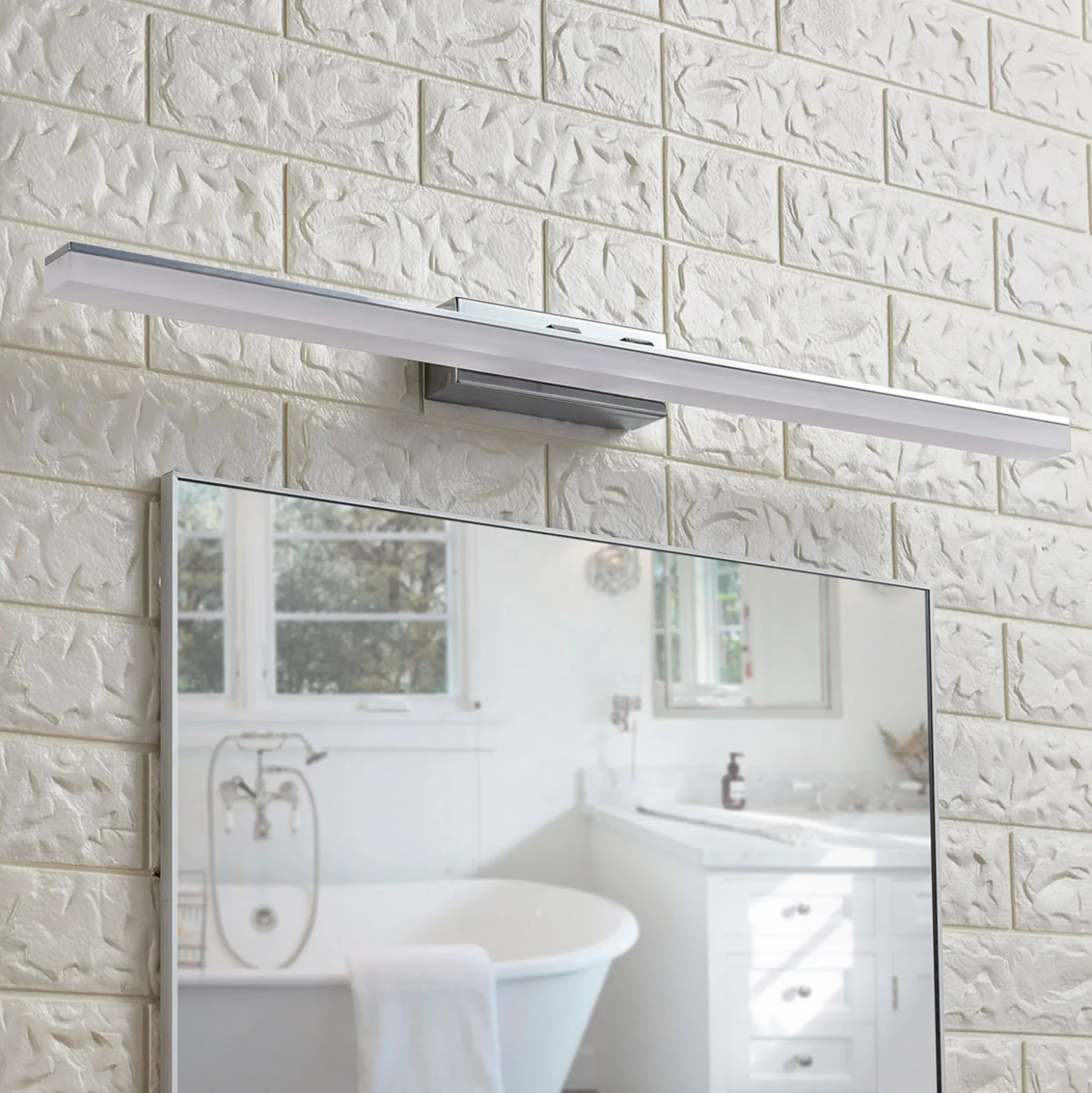 Lucande LED kylpyhuoneen seinävalaisin Julie, 75cm, kromi, metalli, IP44