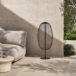 Lucande LED-lattiavalaisin ulos Richi, musta, korkeus 90 cm, IP44