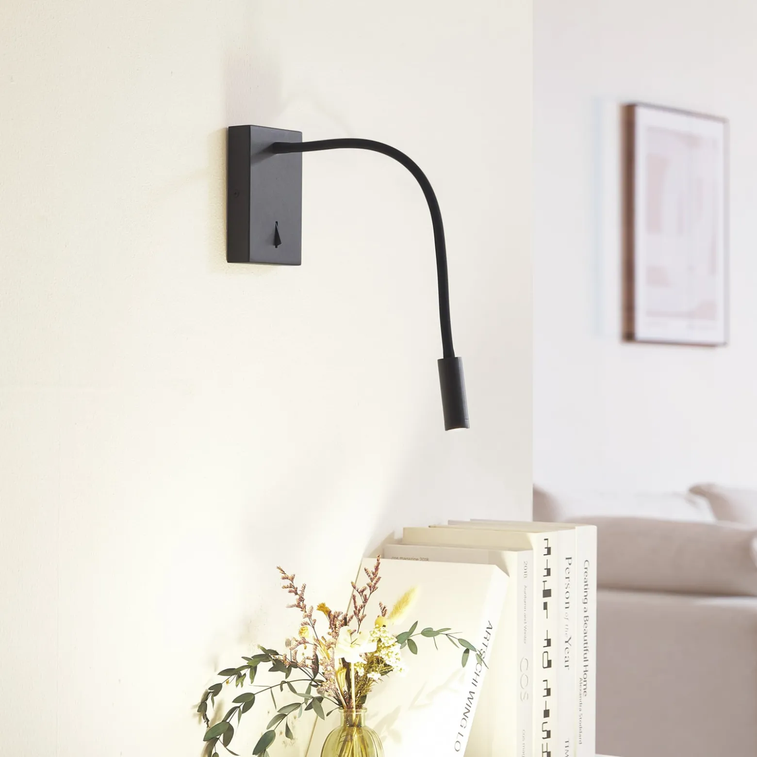 Lucande LED-lukuvalaisin Hetti, musta, metallia, 14 cm korkea